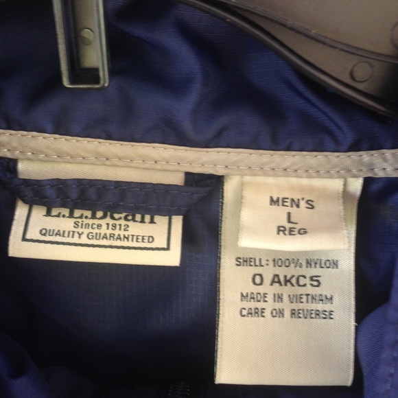 LL Bean Rain Jacket Size Large - Picture 7 of 7